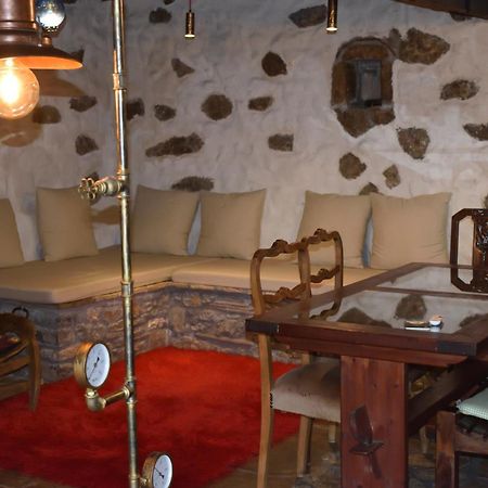 Villa Μικρή Πέτρινη Μεζονέτα 2 Lílaia Esterno foto