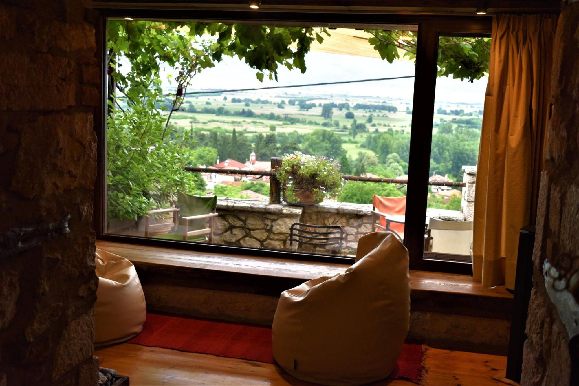 Villa Μικρή Πέτρινη Μεζονέτα 2 Lílaia Esterno foto